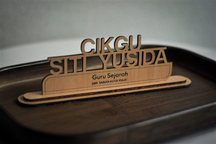 Desk Name Plaque detail